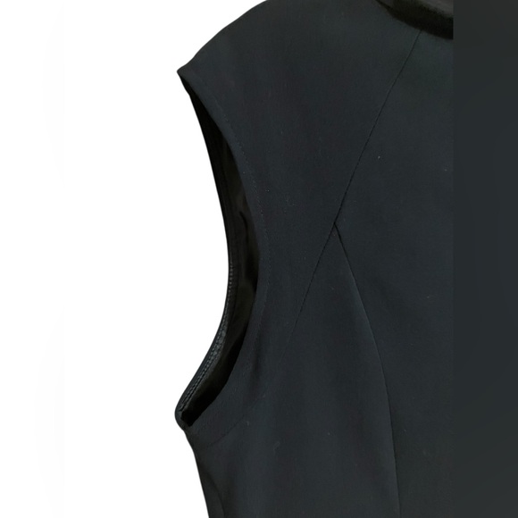 CAbi Party Date Night Tuxedo Sleeveless Ruffled Collar V-Neck Fitted Vest Sz 10 - Picture 3 of 8